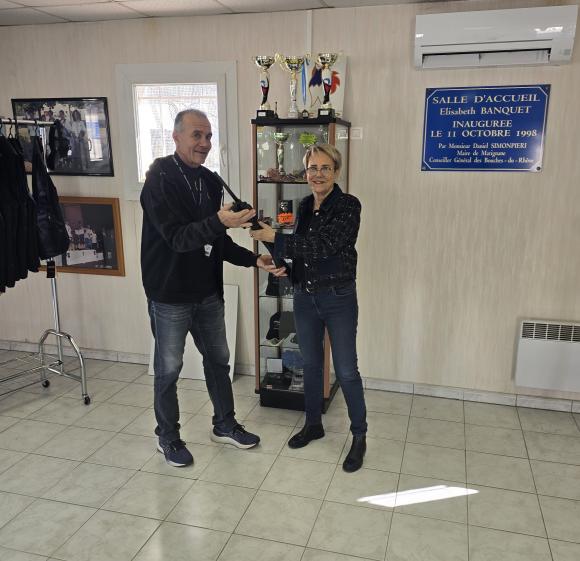 REMISE DE LA CARABINE PETIT CALIBRE AU GAGNANT DE LA TOMBOLA DU CMS TIR 2026 -.jpg REMISE DE LA CARABINE PETIT CALIBRE AU GAGNANT DE LA TOMBOLA DU CMS TIR 2026 -.jpg